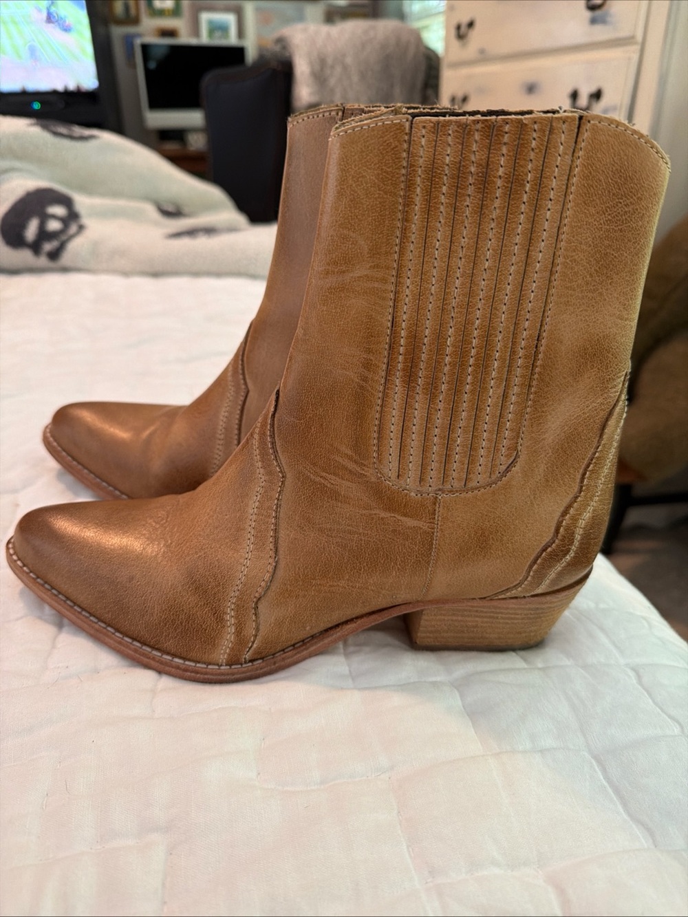 Free People New Frontier Western Leather Boho Chelsea Boots 38 Cowboy - Picture 3 of 8